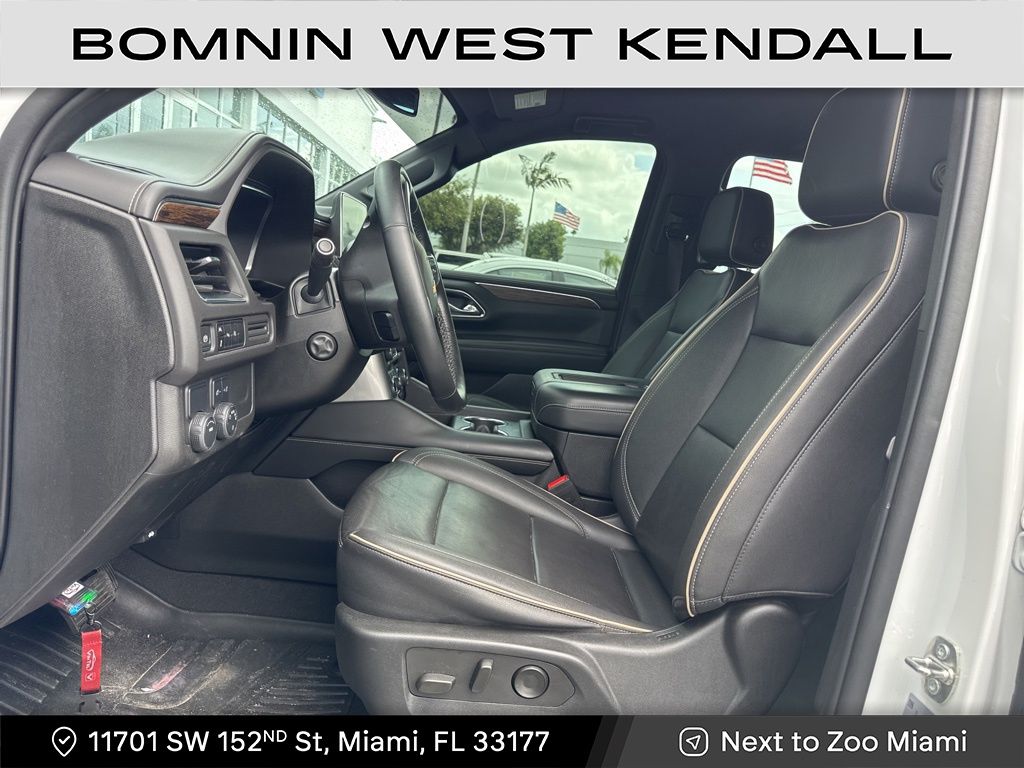 2023 Chevrolet Suburban Premier photo 4