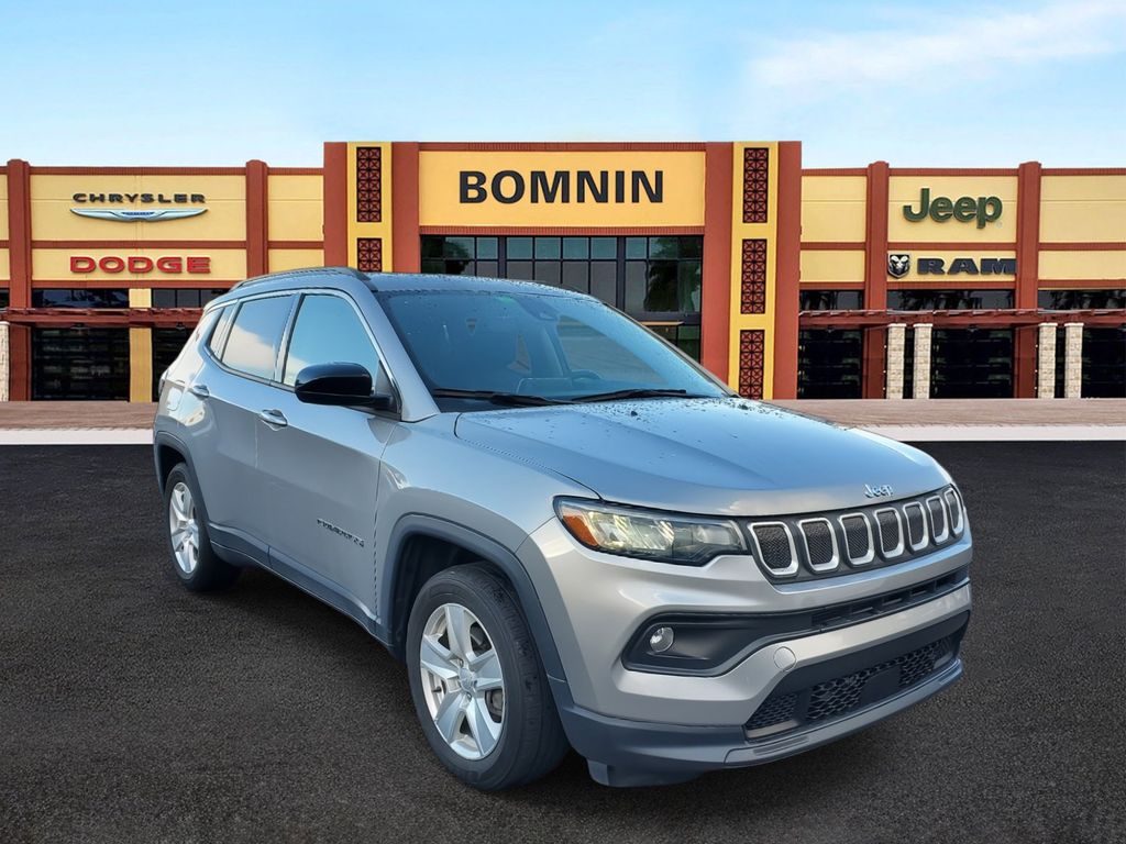 Used 2022 Jeep Compass Latitude with VIN 3C4NJCBB2NT109590 for sale in Miami, FL