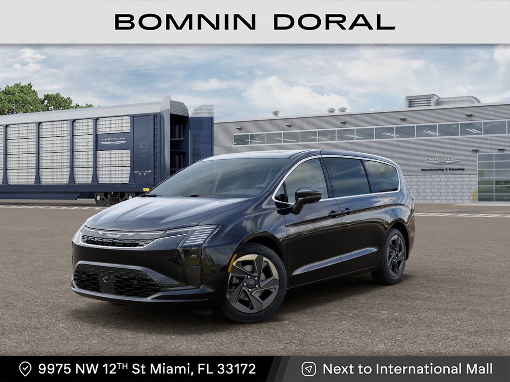 2027 Chrysler Pacifica Limited's photo