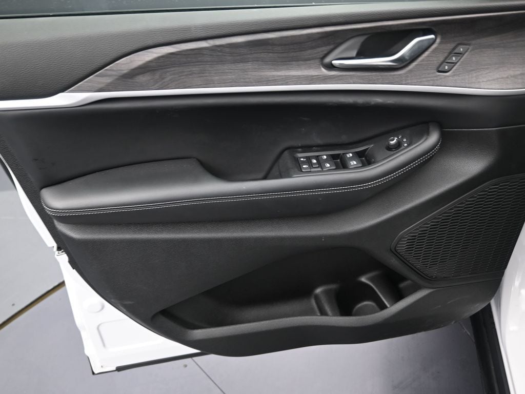 2025 Jeep Grand Cherokee Limited - Photo 13