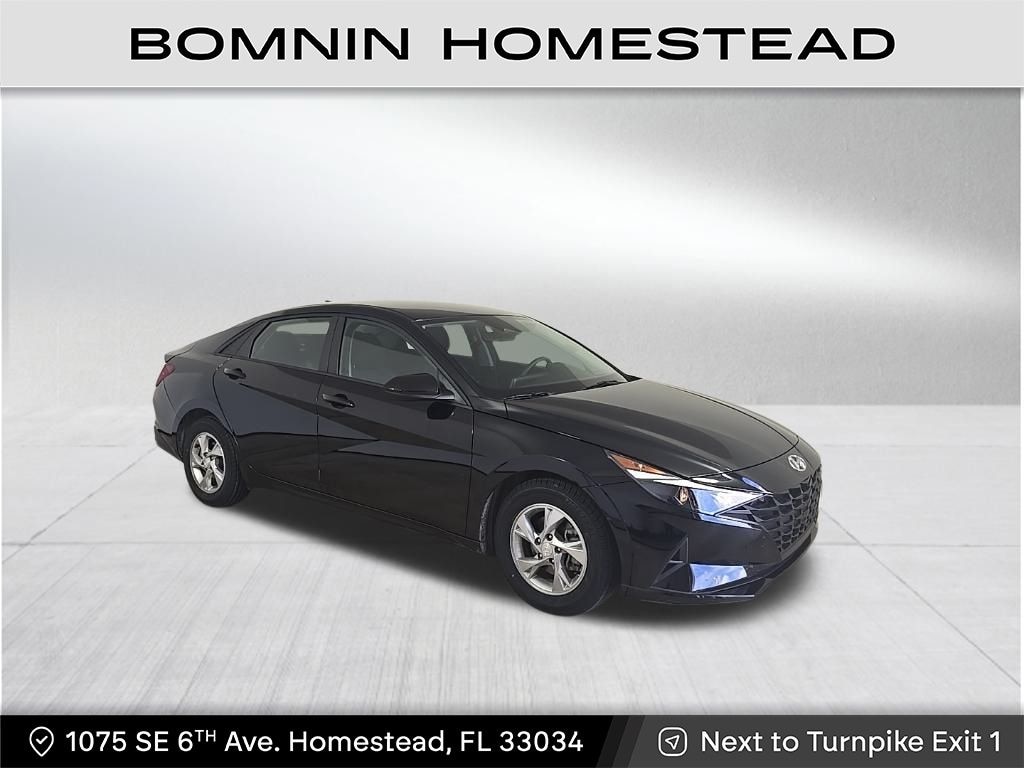 Used 2022 Hyundai Elantra SE Sedan