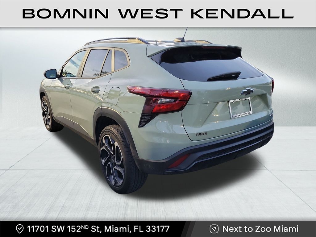 2024 Chevrolet Trax photo 3