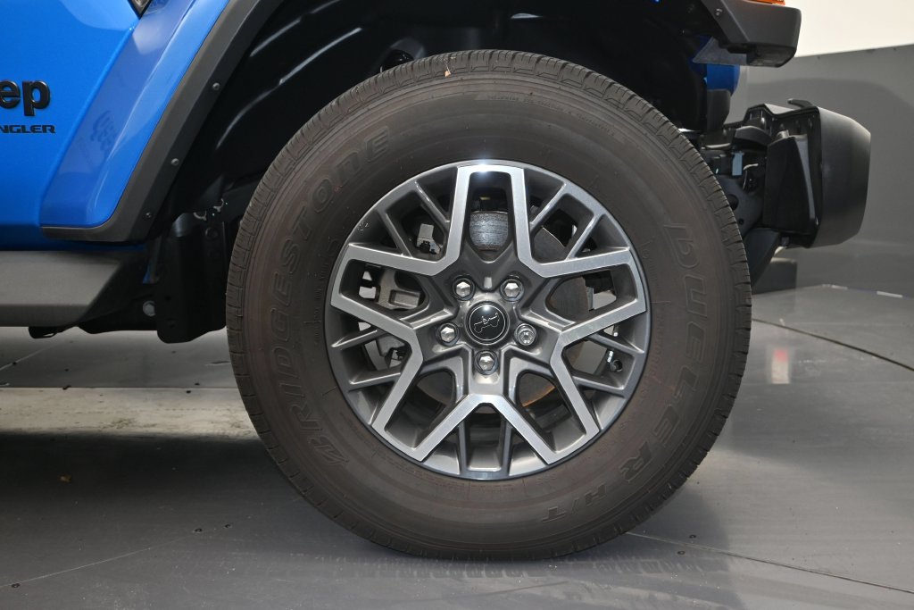 2025 Jeep Wrangler 4-Door Sahara - Photo 9