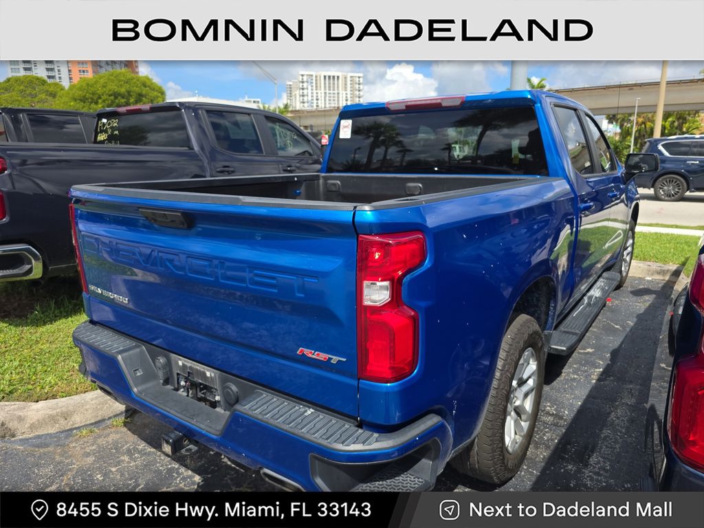 2023 Chevrolet Silverado 1500 RST photo 3