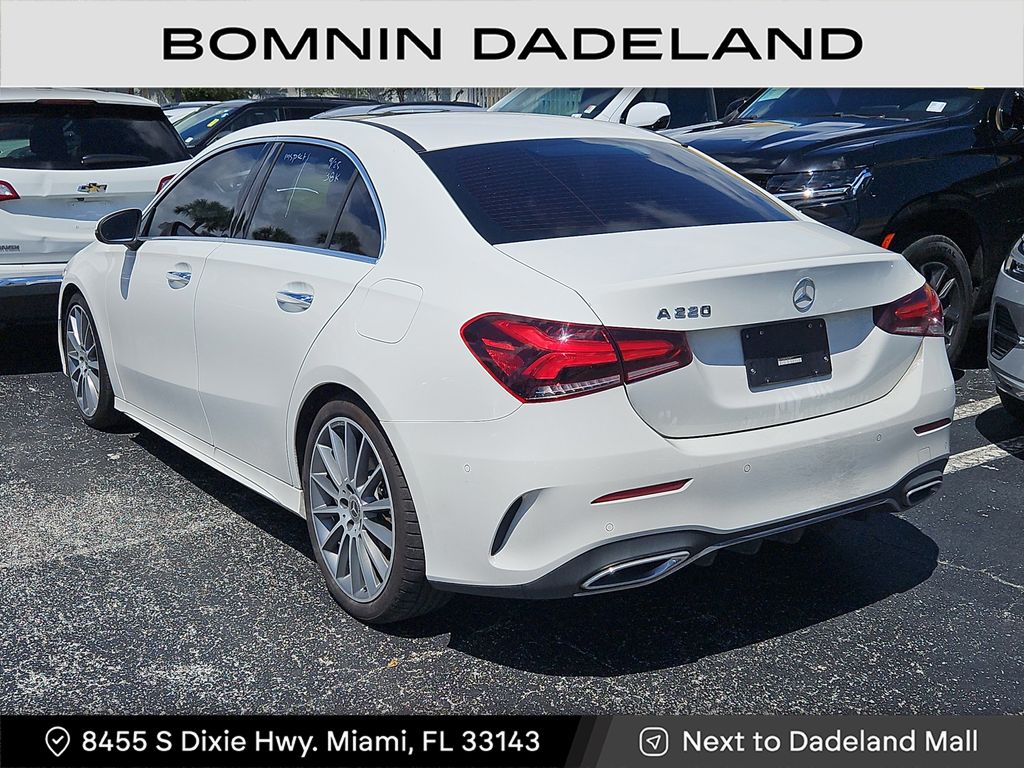 2022 Mercedes Benz A 220 photo 3