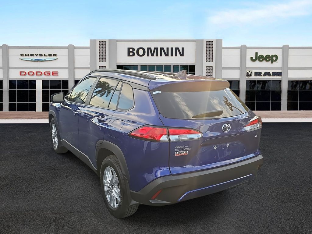Used 2025 Toyota Corolla Cross LE SUV