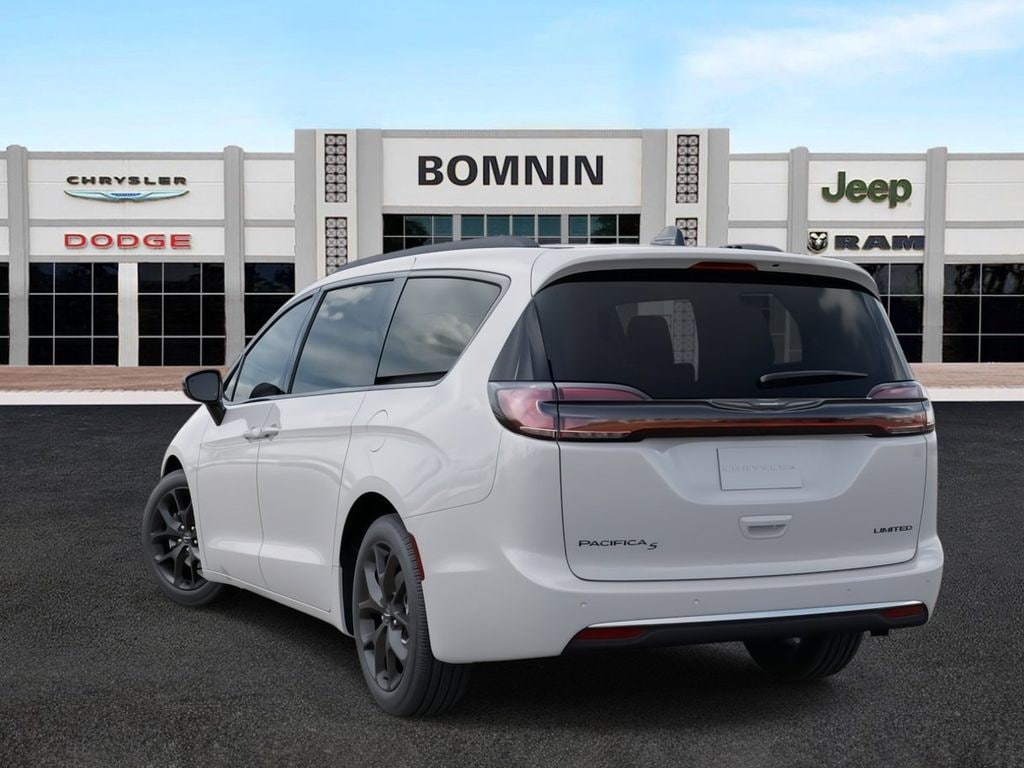 New 2026 Chrysler Pacifica Limited Passenger Van