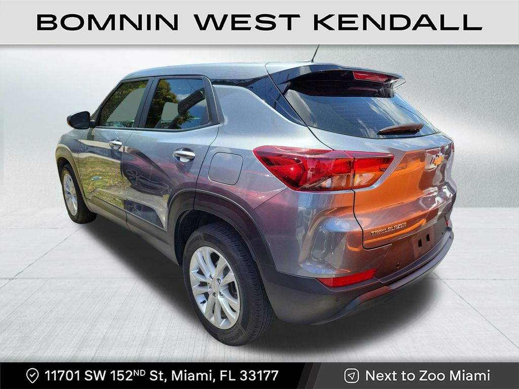 2022 Chevrolet Trailblazer LS photo 3