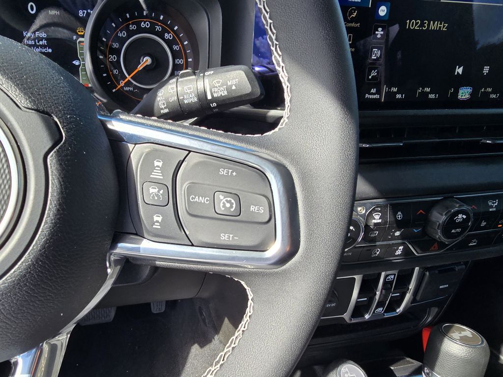 2025 Jeep Wrangler 4-Door Sahara - Photo 21