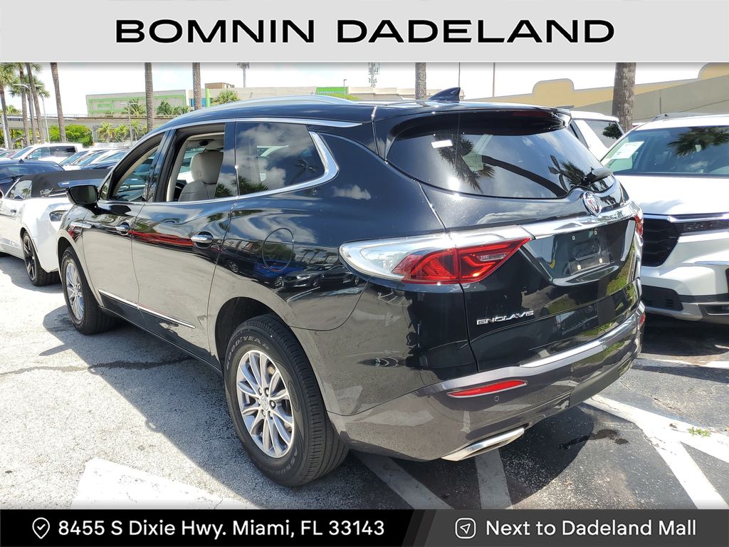 2023 Buick Enclave Essence photo 3