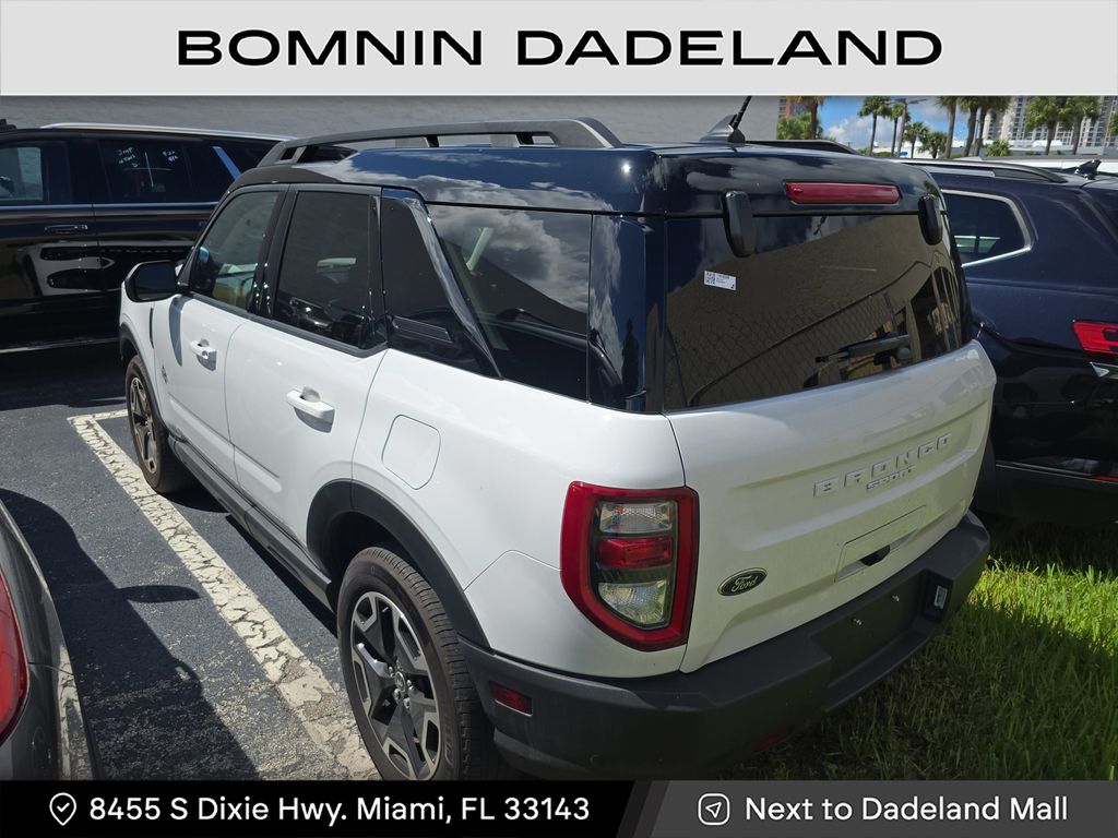 2023 Ford Bronco Sport Outer Banks photo 2