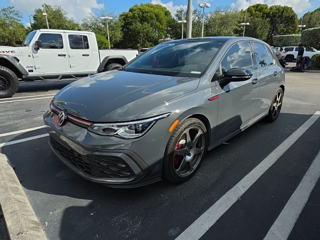 2024 Volkswagen Golf GTI SE's photo