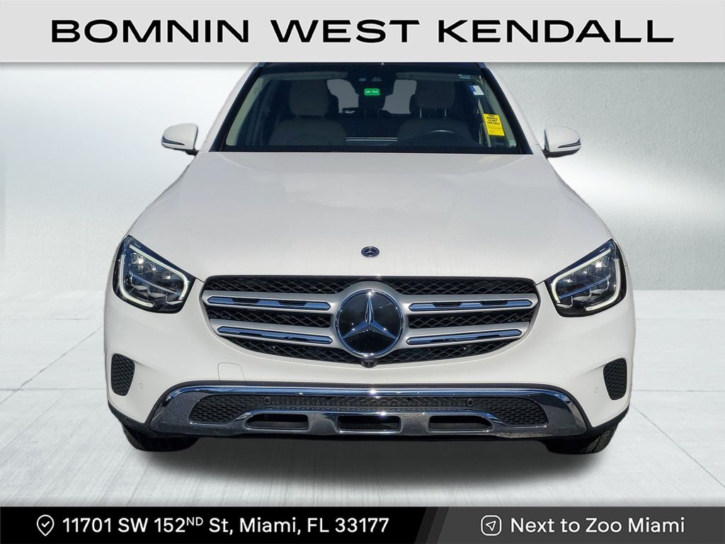 2022 Mercedes Benz GLC 300 photo 2