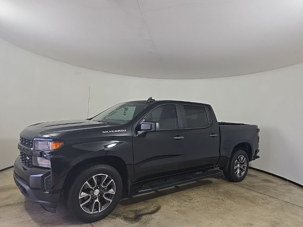 2019 Chevrolet Silverado 1500 Custom photo 2