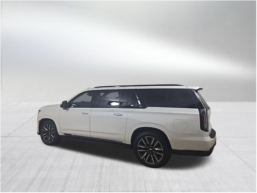 2024 Cadillac Escalade ESV Sport Platinum photo 3