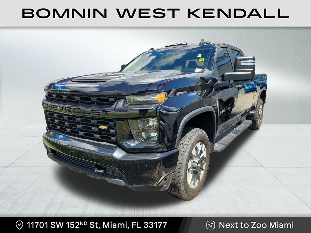 2023 Chevrolet Silverado 2500HD Custom photo 2