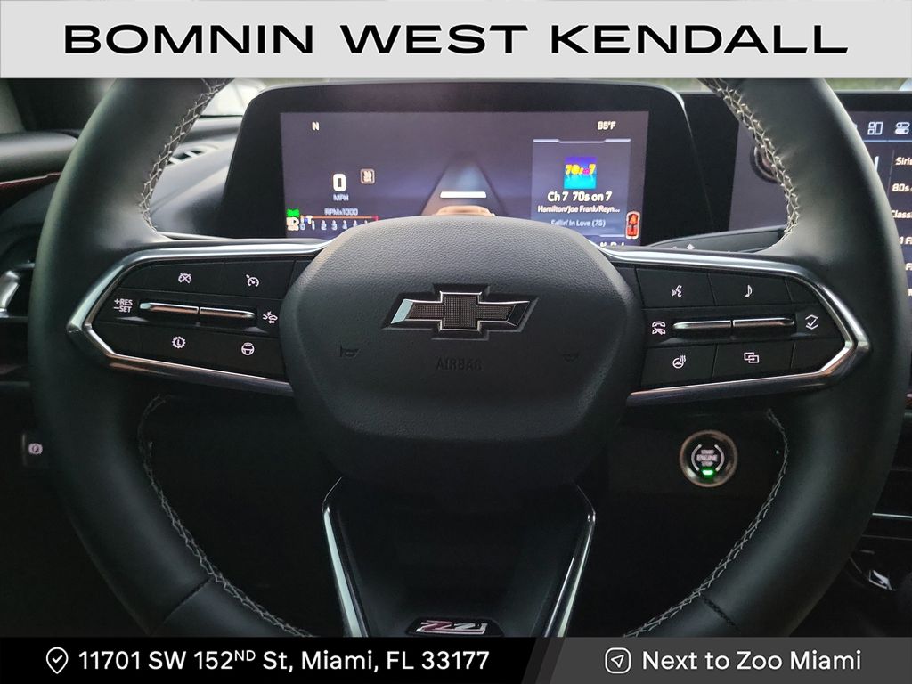 2025 Chevrolet Traverse Z71 photo 12