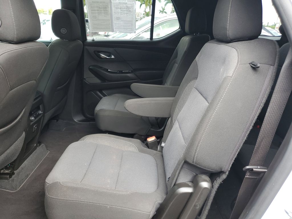 2022 Chevrolet Traverse 1LT - Photo 13