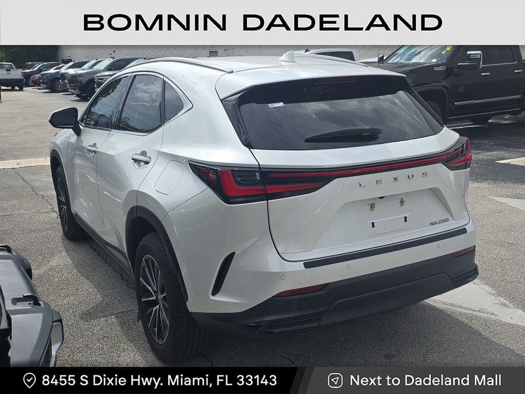 2024 Lexus NX 250 Premium photo 3