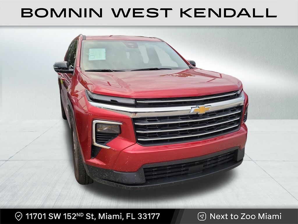 Used 2025 Chevrolet Traverse LT SUV