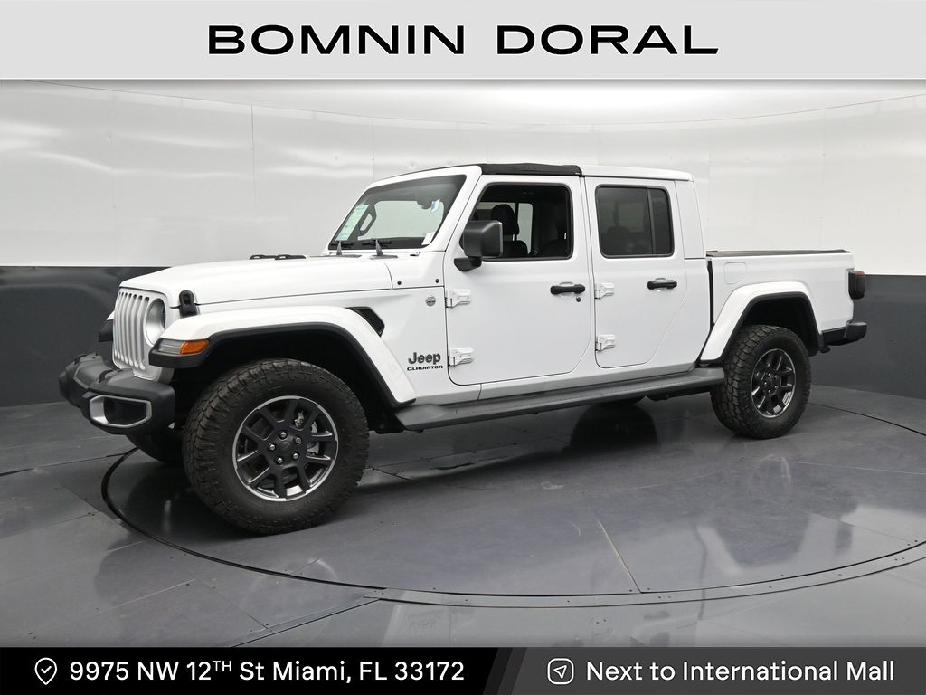 2021 Jeep Gladiator Overland's photo