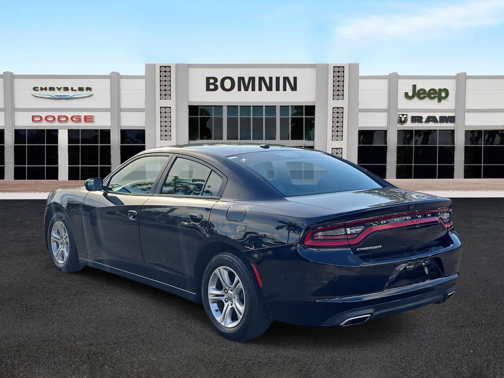 Used 2019 Dodge Charger SXT Sedan