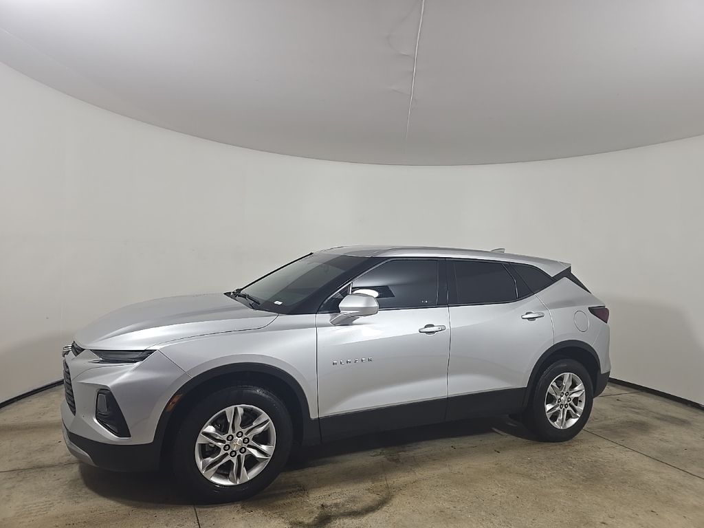 2019 Chevrolet Blazer Base photo 2