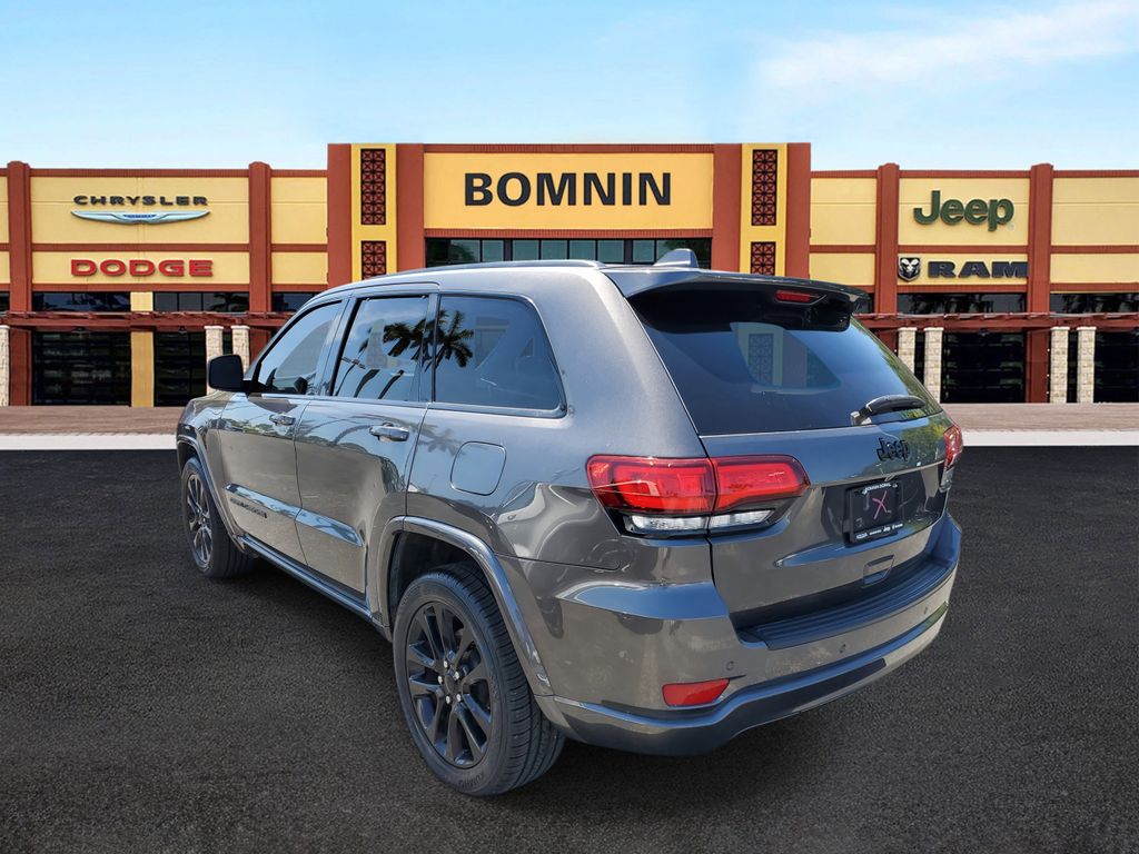 2019 Jeep Grand Cherokee Altitude photo 4