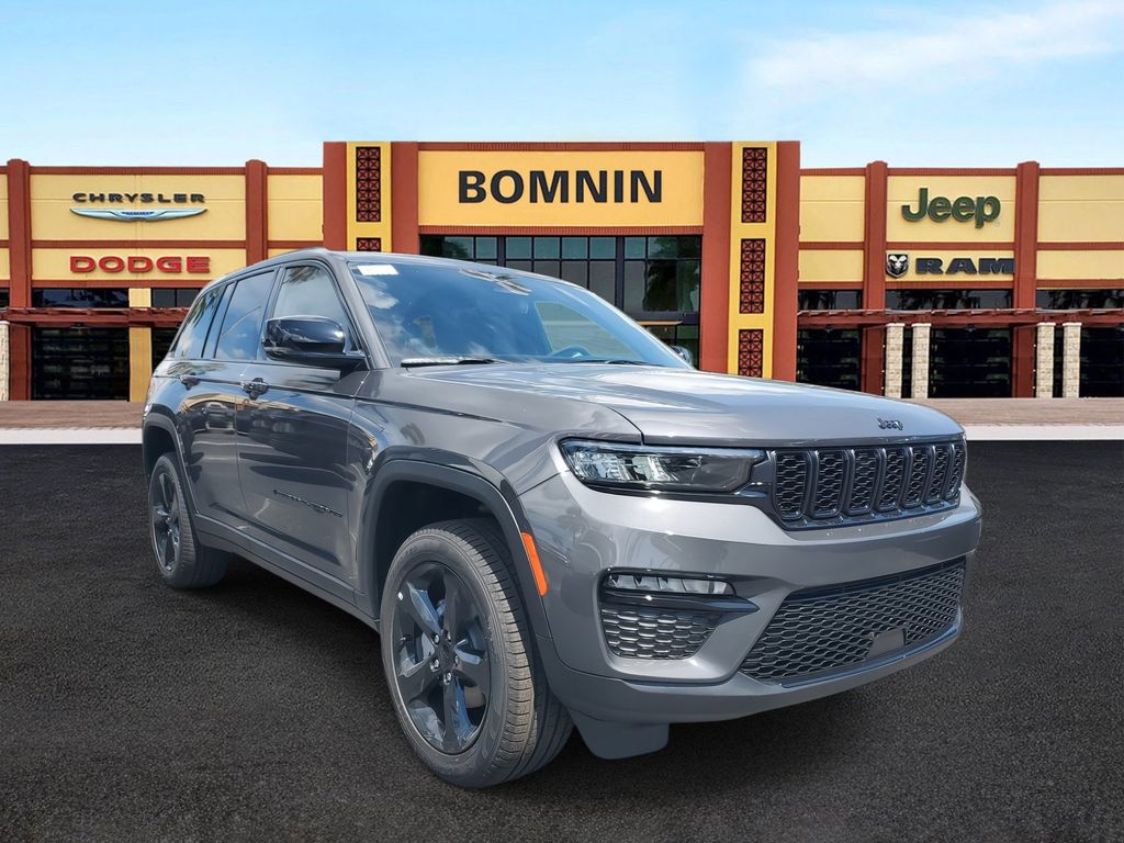 2025 Jeep Grand Cherokee Limited photo 3