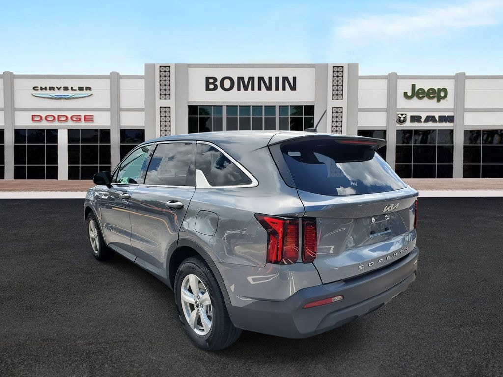 Used 2022 Kia Sorento LX SUV