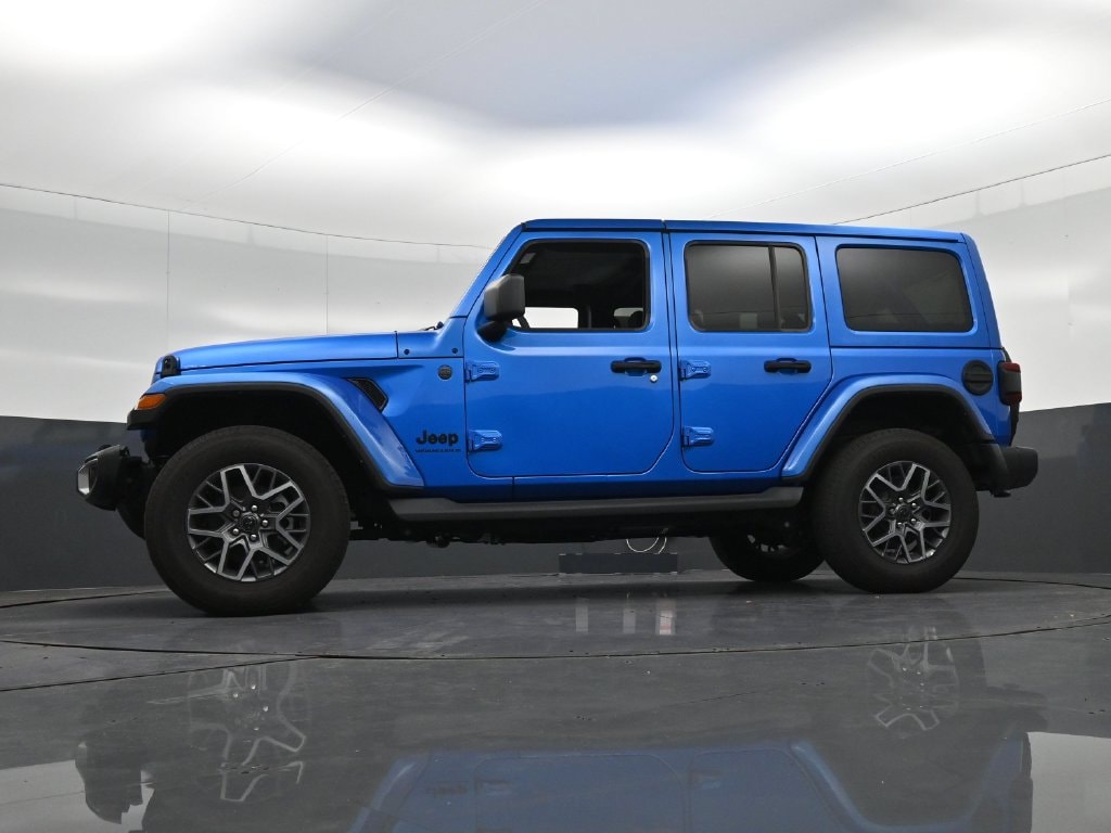 2025 Jeep Wrangler 4-Door Sahara - Photo 30