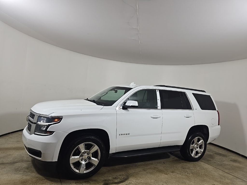 2016 Chevrolet Tahoe LS photo 3