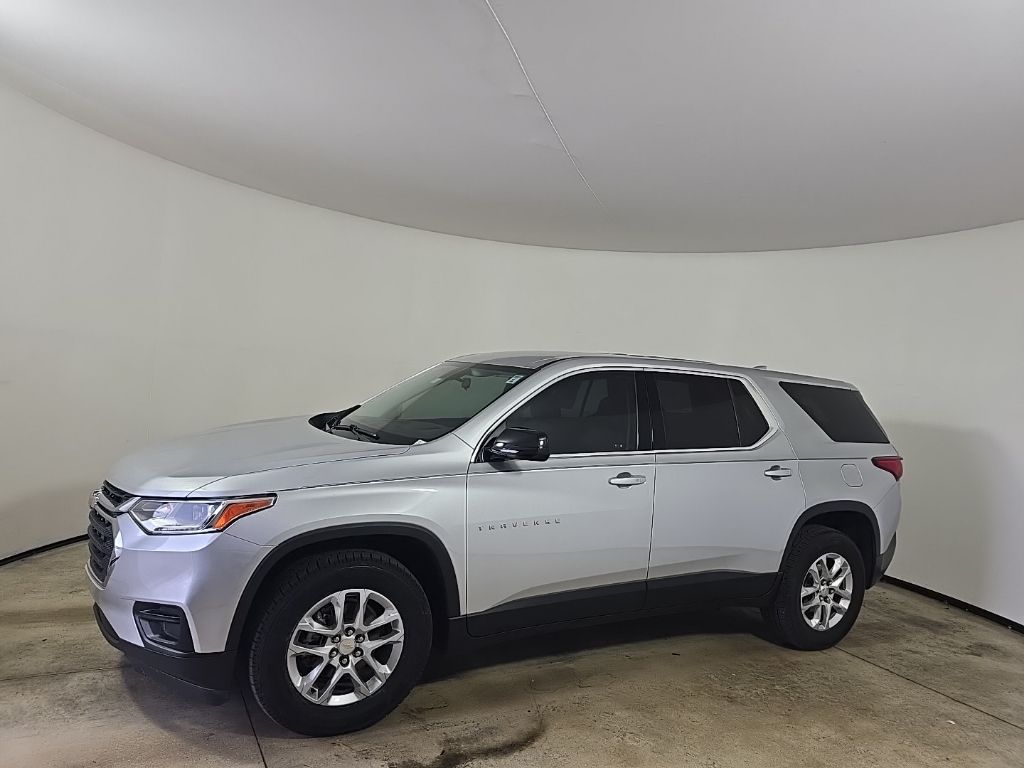 2020 Chevrolet Traverse LS photo 3