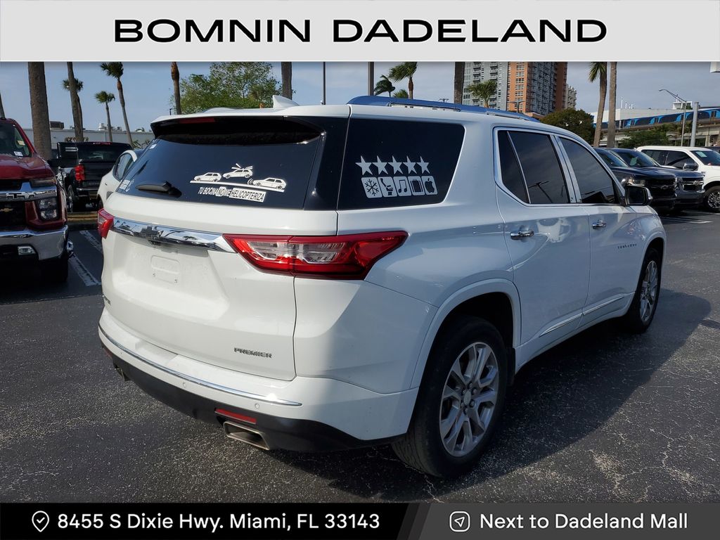 2021 Chevrolet Traverse Premier photo 4