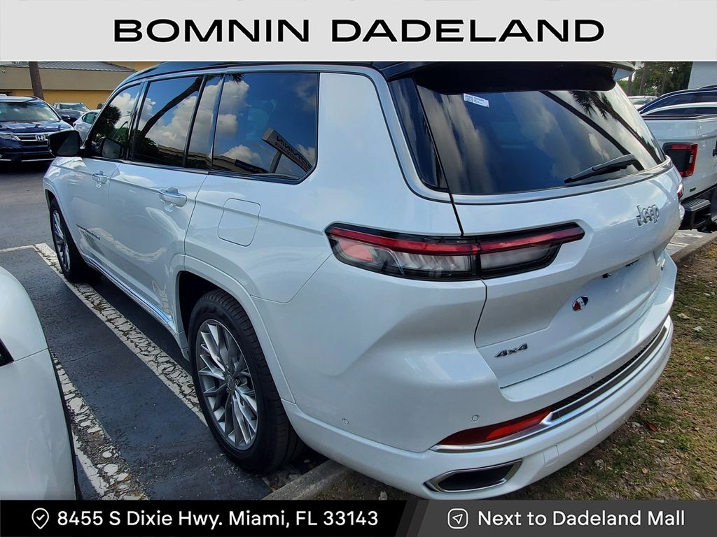 2025 Jeep Grand Cherokee L Summit photo 3