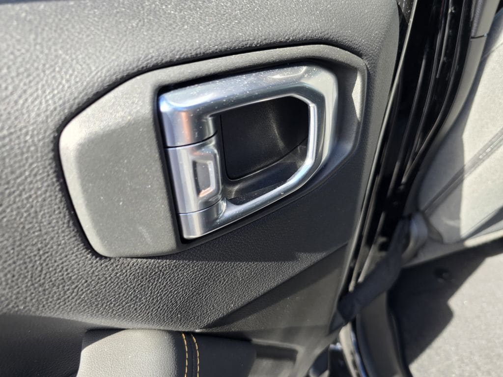 2025 Jeep Wrangler 4-Door Sahara - Photo 10