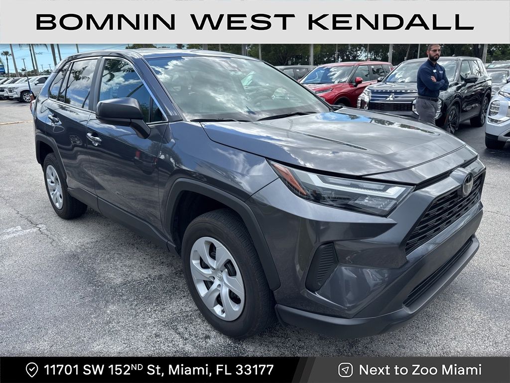 2024 Toyota RAV4 LE photo 2