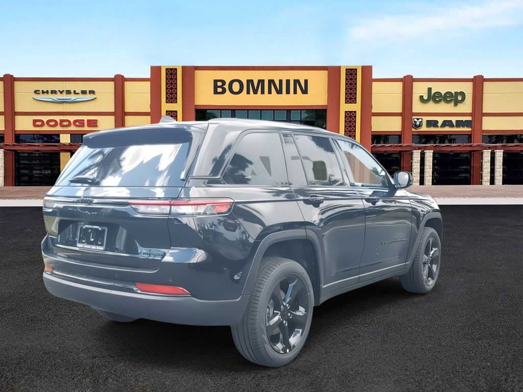 2025 Jeep Grand Cherokee Limited photo 4