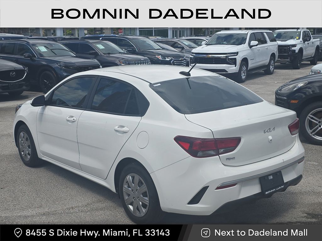 2022 Kia Rio LX photo 3