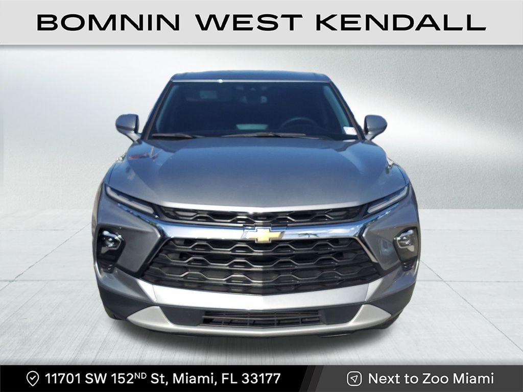 2023 Chevrolet Blazer 2LT photo 2