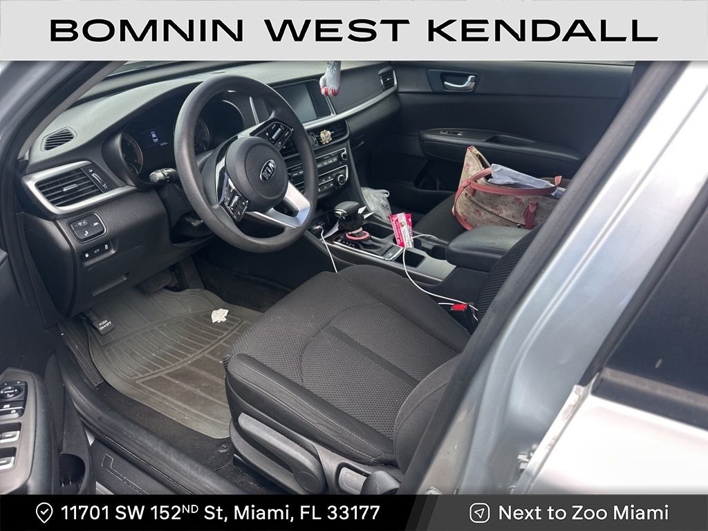 2020 Kia Optima LX photo 3