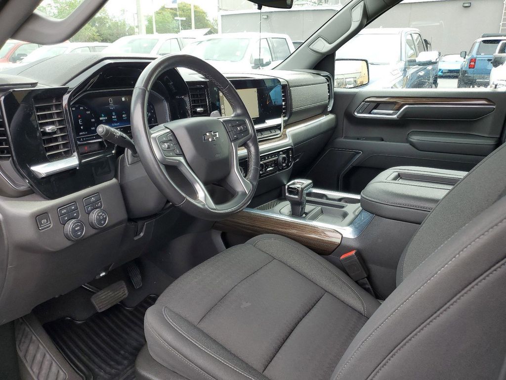 2022 Chevrolet Silverado 1500 LT Trail Boss - Photo 14