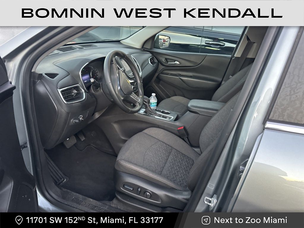 2024 Chevrolet Equinox LT photo 3
