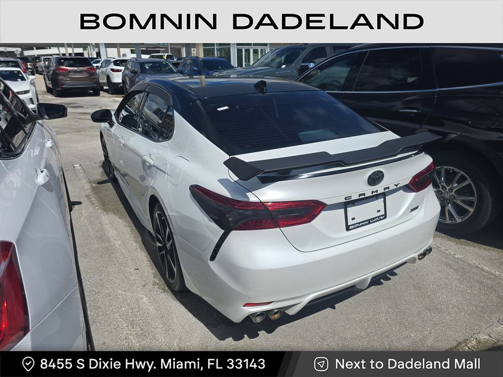 2019 Toyota Camry XSE V6 photo 3