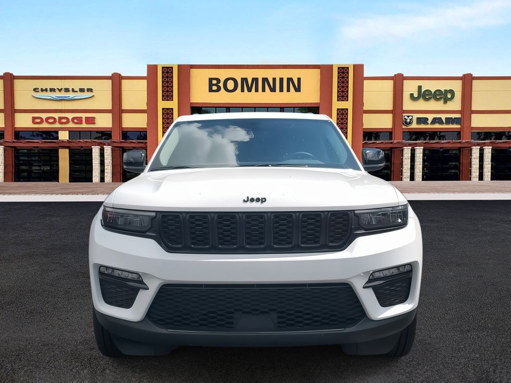 2025 Jeep Grand Cherokee Limited photo 2