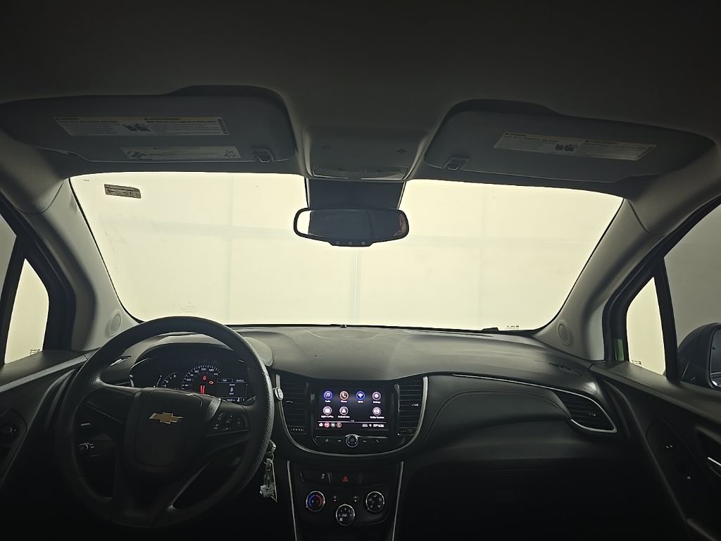 2022 Chevrolet Trax LS photo 8