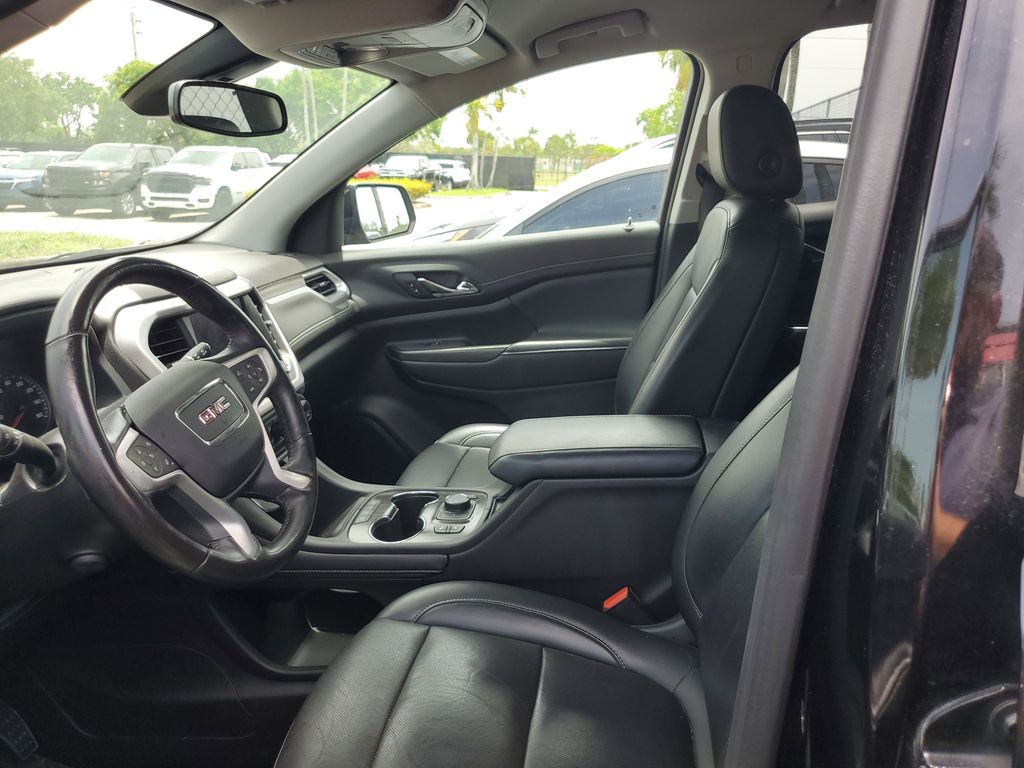 2022 GMC Acadia SLT - Photo 17