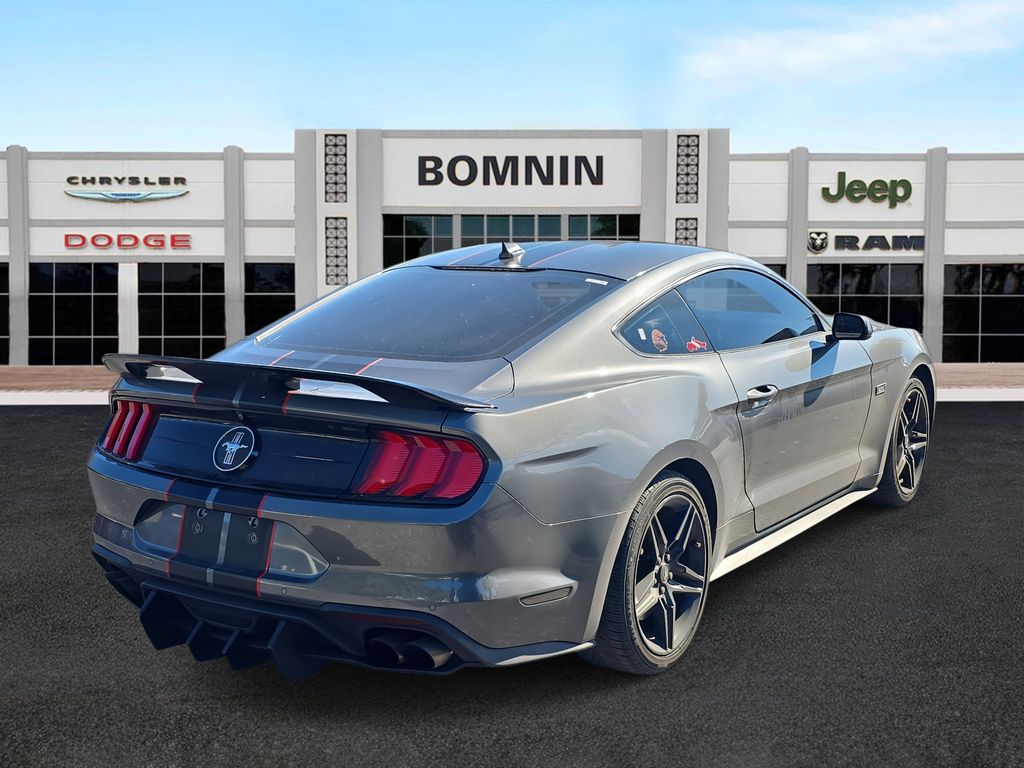 2021 Ford Mustang EcoBoost photo 3