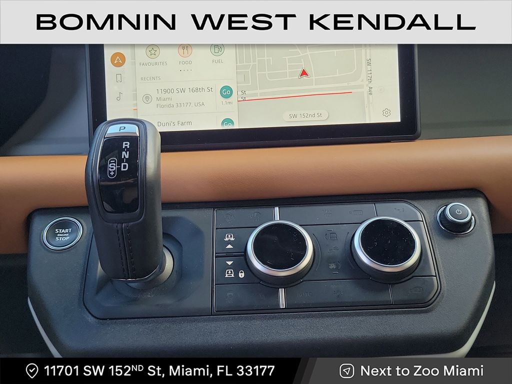 2023 Land Rover Defender X-Dynamic SE photo 12