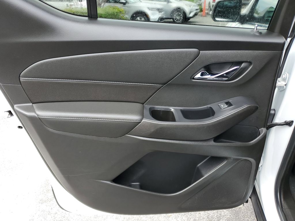 2022 Chevrolet Traverse 1LT - Photo 10